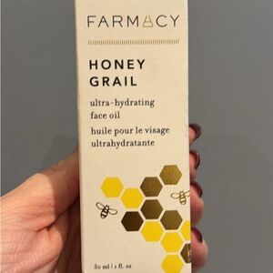 New in Box Farmacy Honey Grail Face Oil